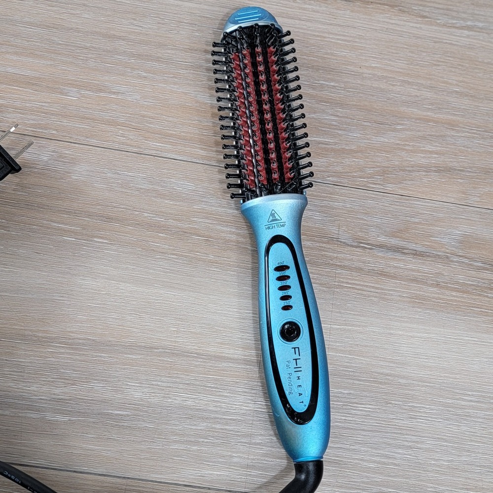 FHI Heat Stylus Thermal Styling Brush Blue Styling Bristles 5 Temp Settings